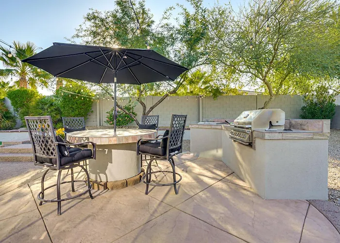 Holiday home Family Getaway W/ Outdoor Oasis In Goodyear! *