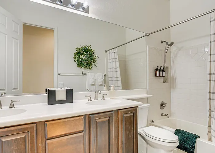 Holiday home Family Getaway W/ Outdoor Oasis In Goodyear! Goodyear