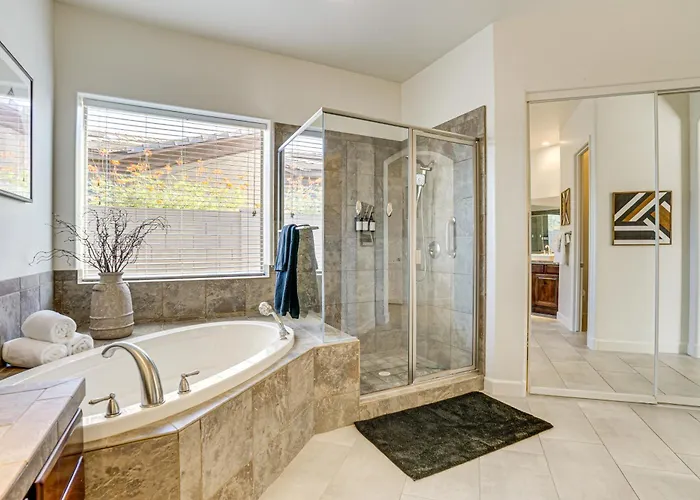 Holiday home Family Getaway W/ Outdoor Oasis In Goodyear!