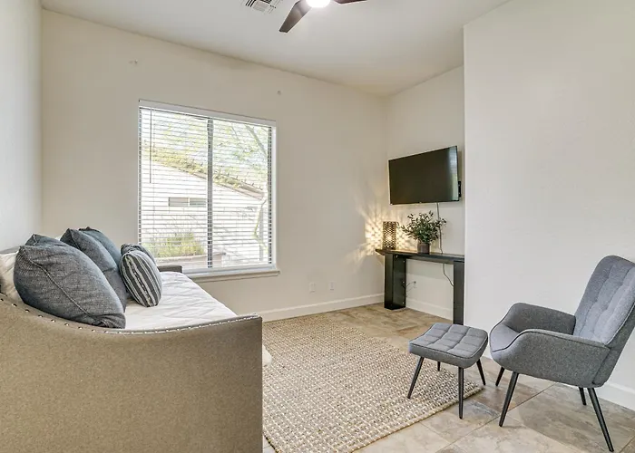 Family Getaway W/ Outdoor Oasis In Goodyear!