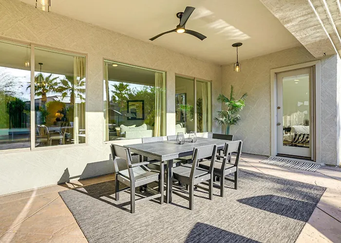 Family Getaway W/ Outdoor Oasis In Goodyear! Holiday home
