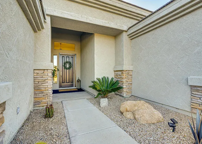 Family Getaway W/ Outdoor Oasis In Goodyear! Holiday home